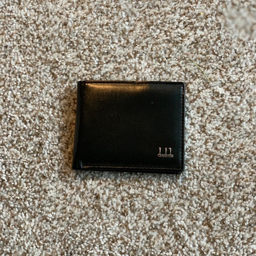 Leather bifold wallet